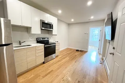 7 Warwick Street #2 1