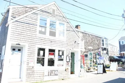 56 Bearskin Neck 1