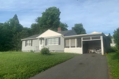 52 Ella Street