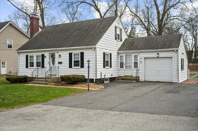 19 Oakwood Ave