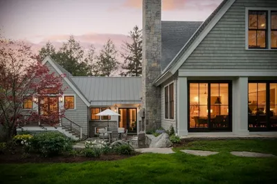 11 Robbins Road