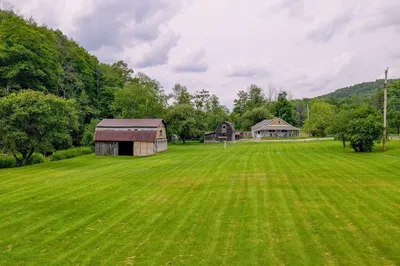 893 New Ashford Rd