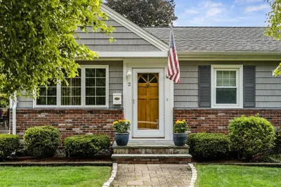 2 Locust Cir 1