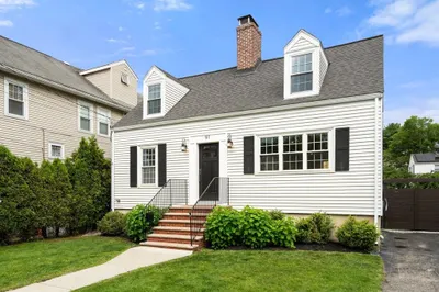 91 Evans St 1
