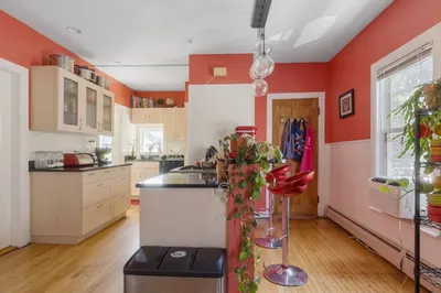 26 Concord Ave #2