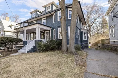 109 Lake View Avenue #109