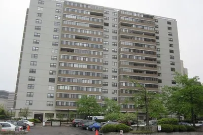 6 Whittier Place