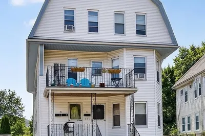 30 Clarendon Ave 1