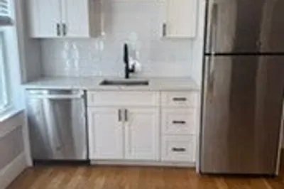 10 Sutton St 3 St #3 1
