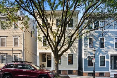 74 Tremont St #74