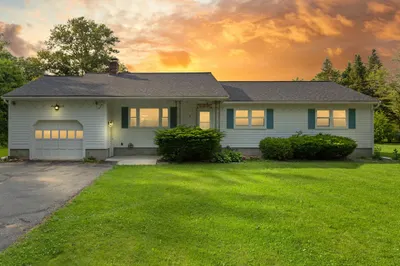 19 Shaker Ln