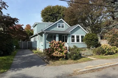 3 Oak St 1