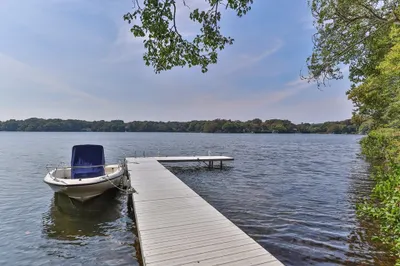 435 Huckins Neck Rd 1