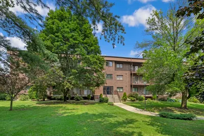 7 Ledgewood Way #4 1