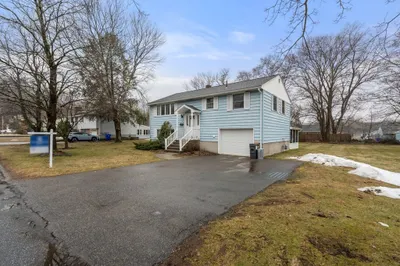 6 Nancy Cir 1
