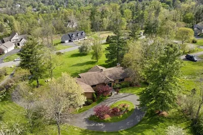 37 Kalliste Hill