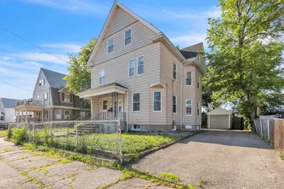 49 Laurel St