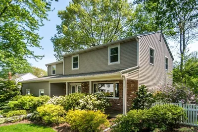 15 Meetinghouse Circle 1