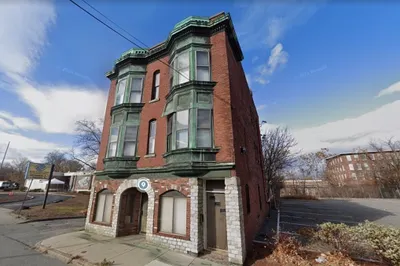 635 Middlesex St 1