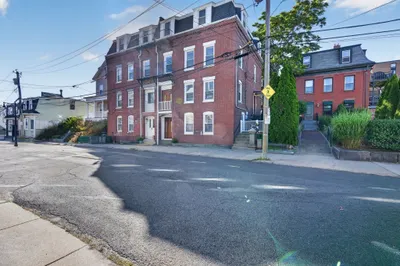 21 Parker St