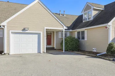 19 Precourt Lane #19