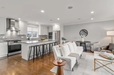 364 Neponset Ave #6