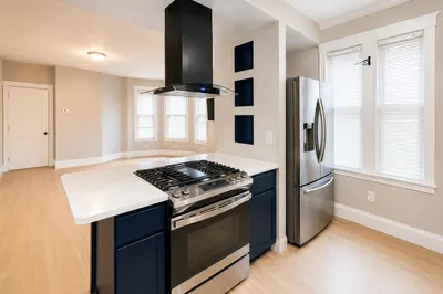 9 Trinity St #2