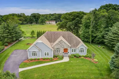 6 Kenwood Ct 1