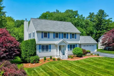 11 Thornton Dr 1