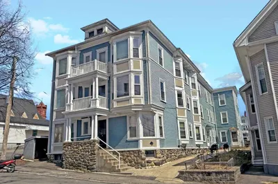 25 Portland St