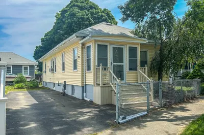 30 Curtis Ave