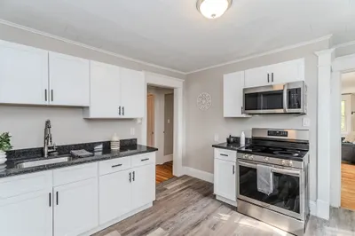 229 Saint James Blvd 1