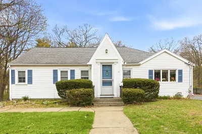 17 Evergreen Road
