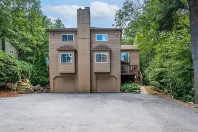 25 Voyagers Ln #25 1