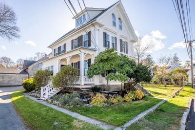 13 Broadway Avenue #1 1