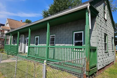 118 Tyler St 1