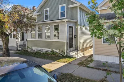 76 Pine St 1