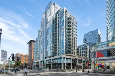 133 Seaport Blvd #717 1