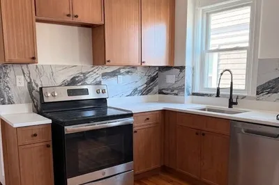 8 Dawes St #3 1