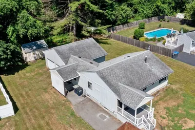 68 Laura Ln 1