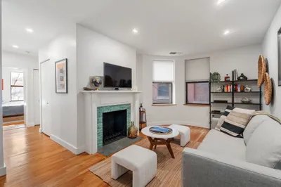 78 Gainsborough Street #106e