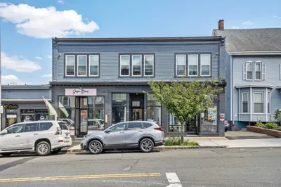 93 Main Street 1