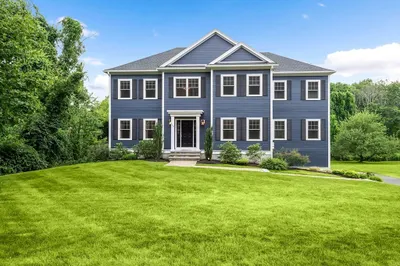 146 Haggetts Pond Rd 1