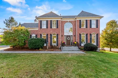 25 Knight Way 1
