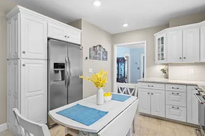 48 Newcomb St #48 1