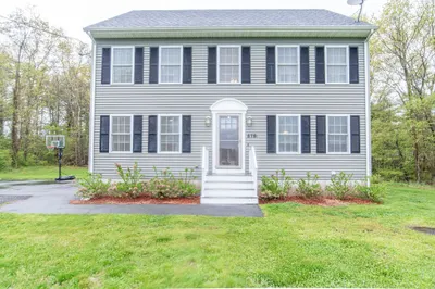 878-r Middleboro Ave