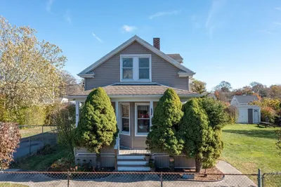 35 Suffolk Avenue