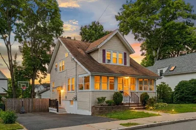 24 Nichols St 1