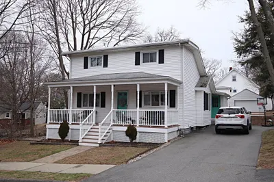8 Sunnyside Ave