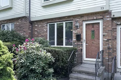 53 S Walnut St #3